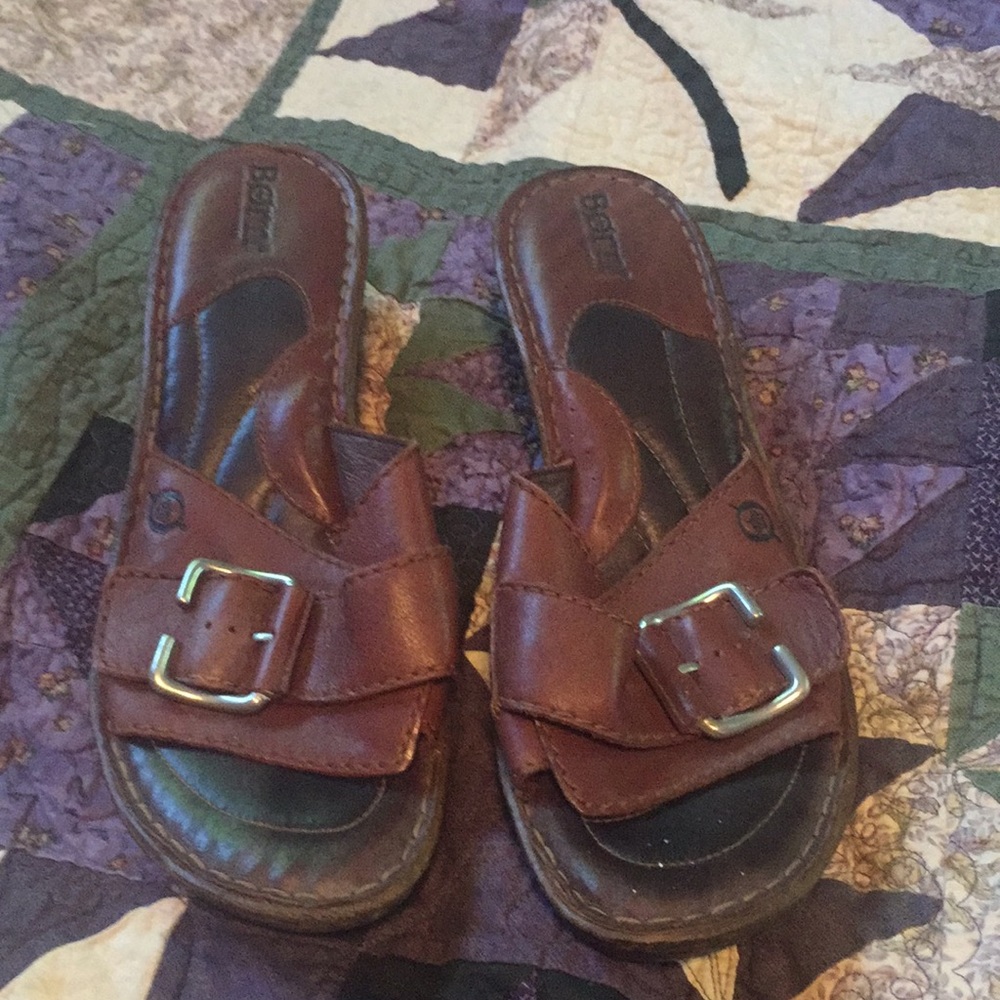 Leather heel sandals